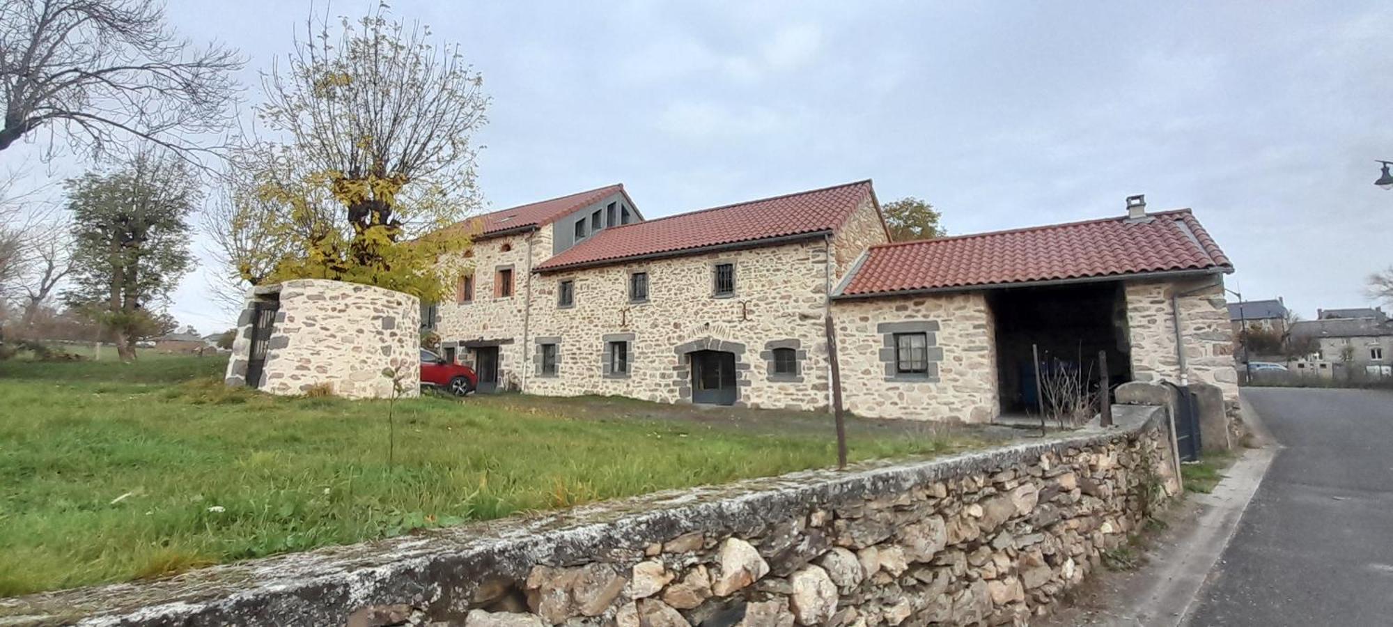 Relais Du Lac De La Truyere Anglards de Saint Flour Eksteriør bilde
